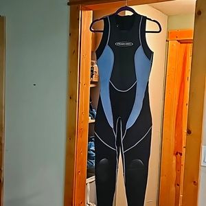COPY - Sleeveless wetsuit.  Size small VGUC